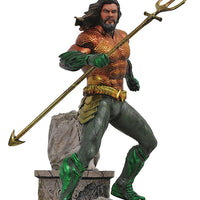 DC Gallery 9 Inch Statue Figure Aquaman Movie - Aquaman (Shelf Wear Packaging)