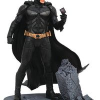 DC Gallery 9 Inch Statue Figure Batman The Dark Knight - Batman (Shelf Wear Packaging)