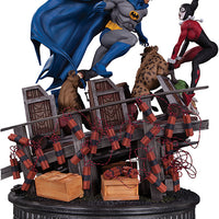 DC Collectible 14 Inch Statue Figure Batman Comics Series - Batman vs Harley Quinn Battle