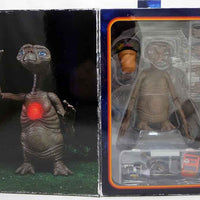 E.T. Ultimates 5 Inch Action Figure - E.T. Light Up Deluxe