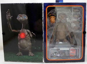 E.T. Ultimates 5 Inch Action Figure - E.T. Light Up Deluxe